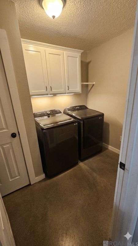 Building Photo - 8708 Montclair St