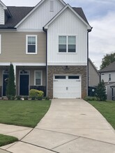 Building Photo - 212 Peach Orchard Ct