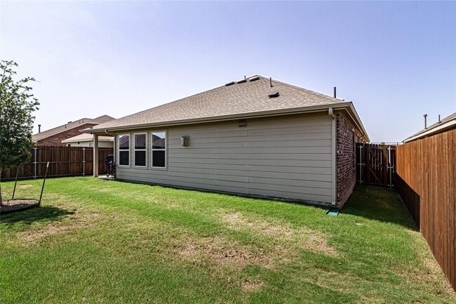 Building Photo - 917 Rosewood St