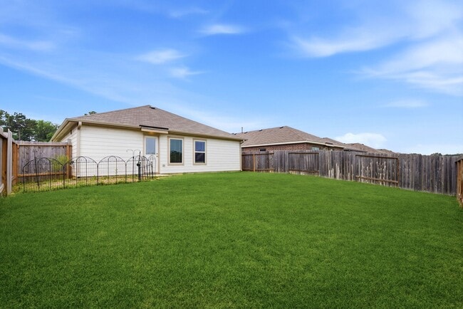Building Photo - 363 Cumberland Forest Dr
