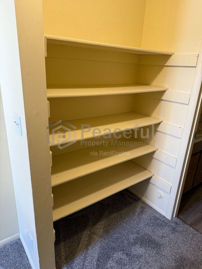 Building Photo - 4693 S Arlington Park Dr