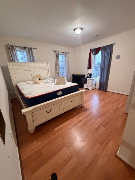 Building Photo - 9216 Crandall Rd