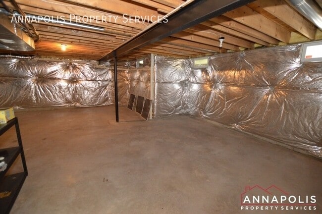 Building Photo - 122 Farmbrook Ln