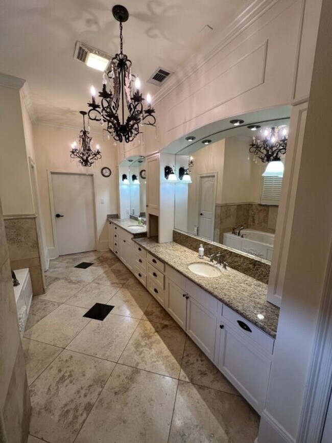 Building Photo - Elegant Two-Story Home with Outdoor Kitchen in Desirable Shadows Lake