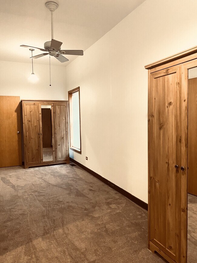 Building Photo - 4419 S Wallace St