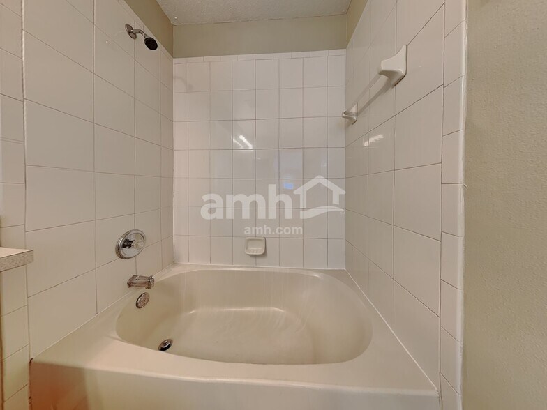 Building Photo - 6101 41st St E