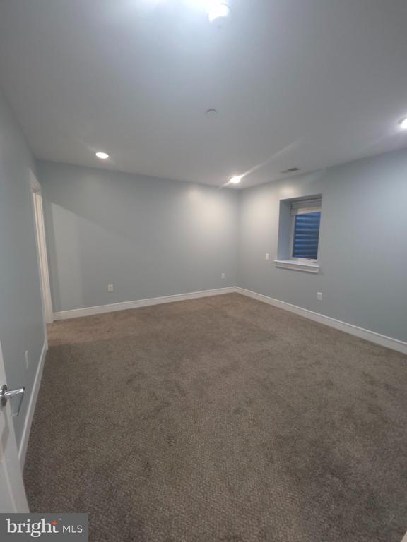 Building Photo - 3925 Haverford Ave