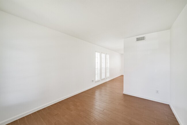 Building Photo - 12526 Chessington Dr