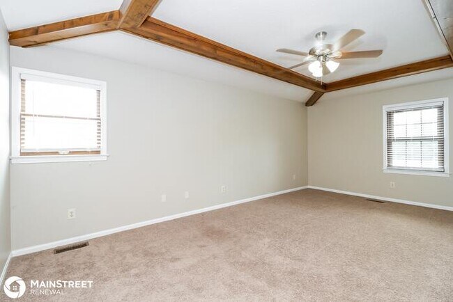 Building Photo - 8105 Thornwood Rd, Louisville, KY 40220