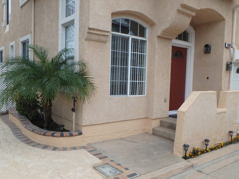 Building Photo - 1690 Fawn Chase Ln