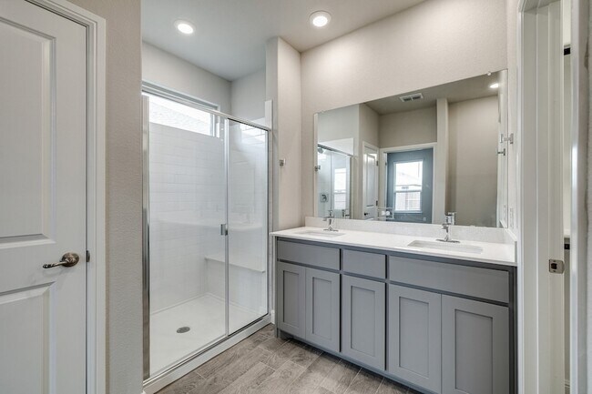 Building Photo - 14616 Bootes Dr