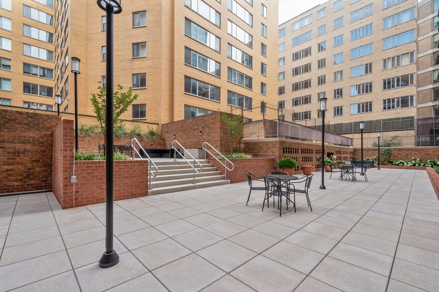 Building Photo - 1718 P St NW
