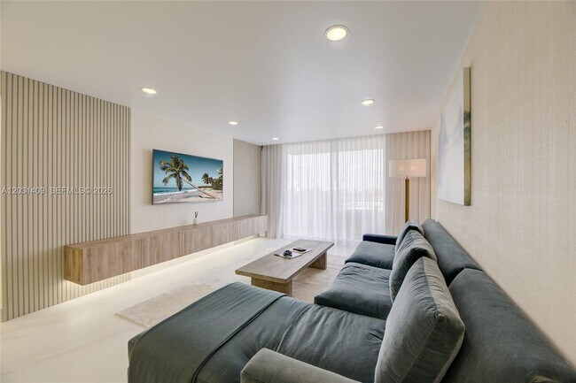 Building Photo - 600 Three Islands Boulevard
