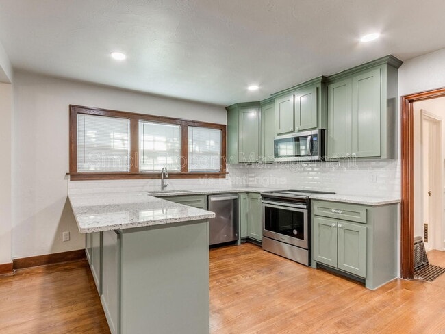 Building Photo - 2529 NW 16th St