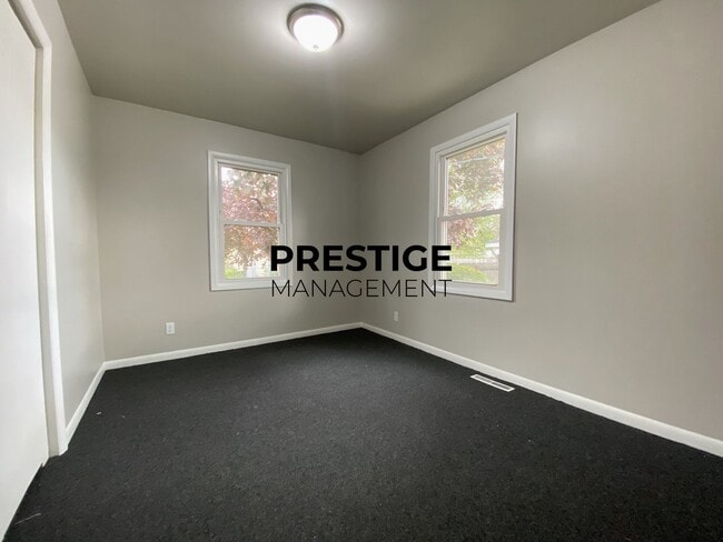 Building Photo - 3 Bedroom 2 Bathroom Home In Hammond