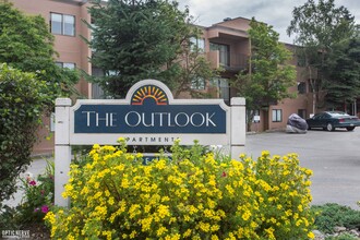 Building Photo - The Outlook Apartments