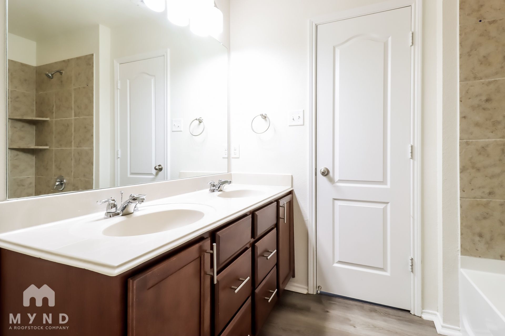 Building Photo - 6928 Glade Oaks Dr