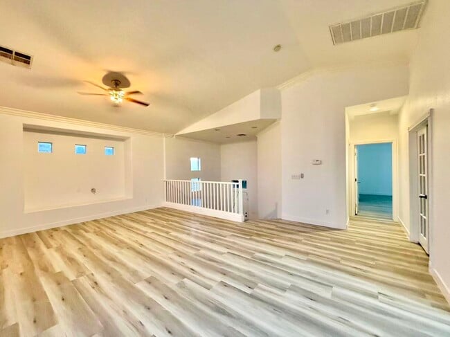 Building Photo - 6436 Casamar St