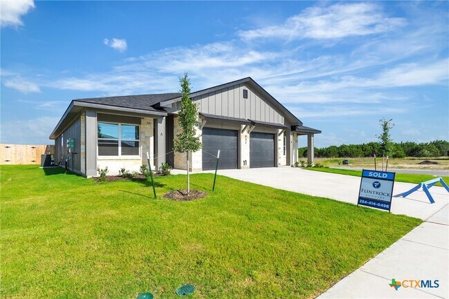 Building Photo - 902 Cherry Laurel Ln