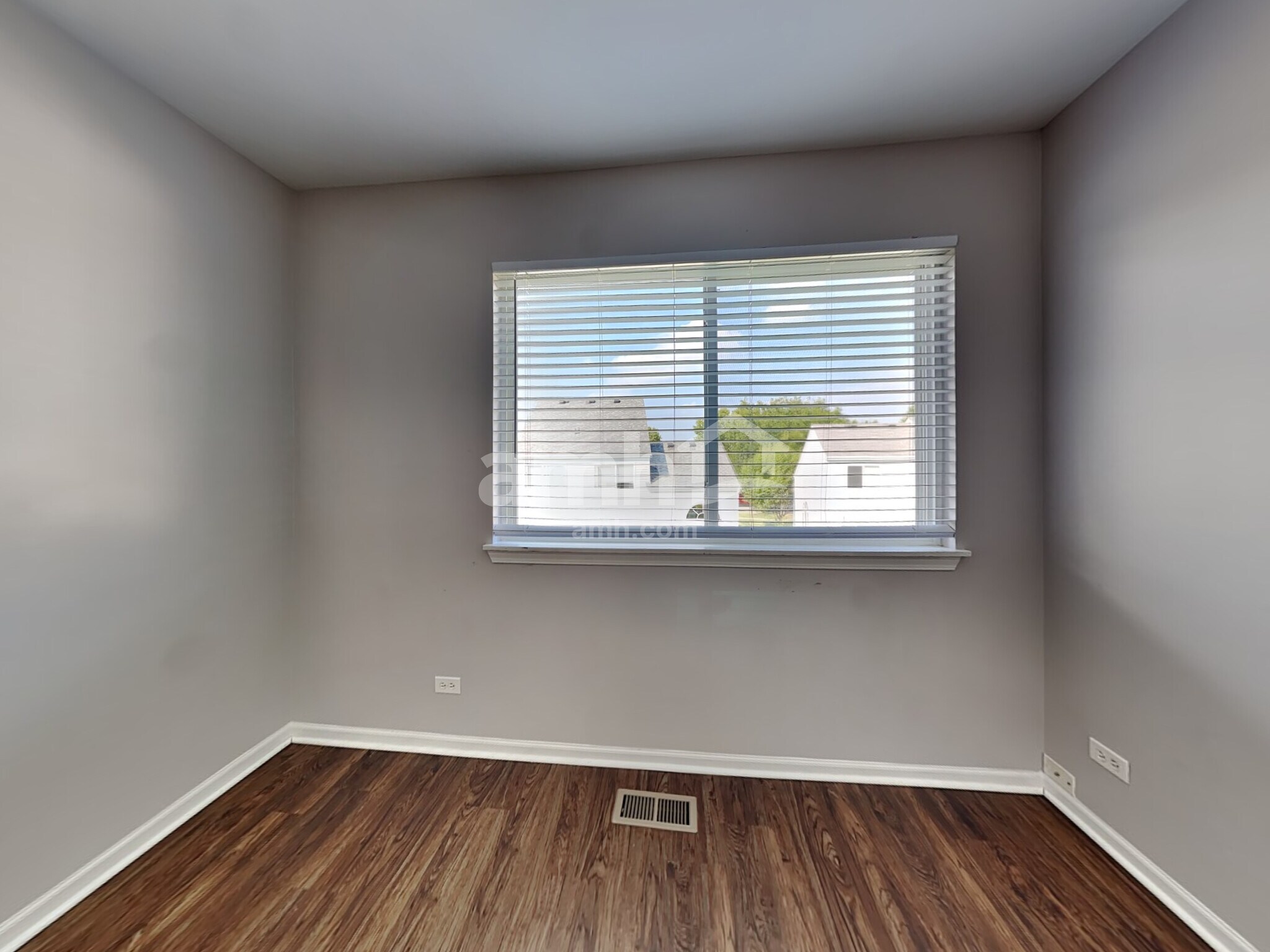 Building Photo - 300 Annandale Dr