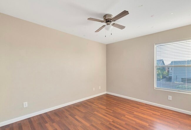 Building Photo - 3913 E Monona Dr