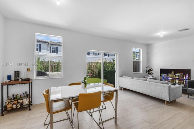 Building Photo - 11927 NW 46th St