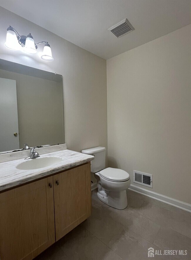 Building Photo - 16 Wisteria Ct