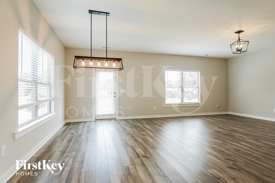 Building Photo - 120 Co Rd 1701