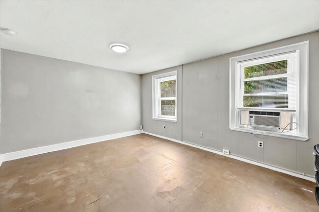 Building Photo - 203 W Union St