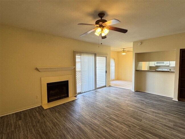 Building Photo - 6500 Harbor Town Dr