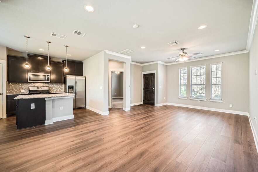 Building Photo - 14709 Stillman Bnd