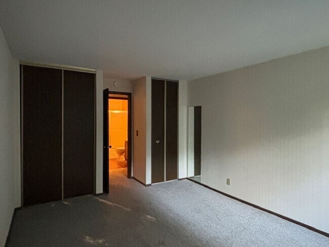 Building Photo - Great 1 BR/1 BA Condo in the Heart of Litt...