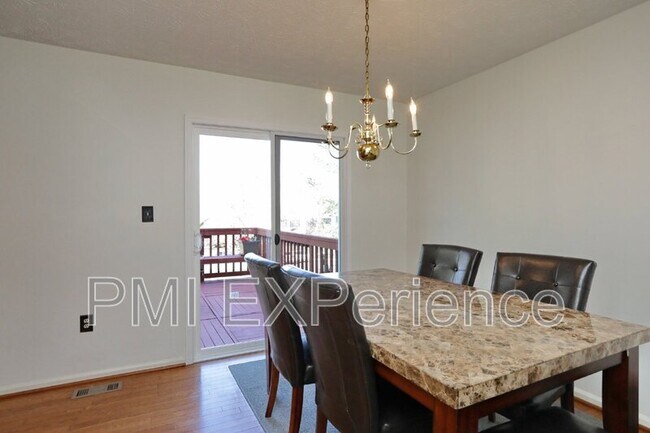 Building Photo - 12740 Wedgedale Ct