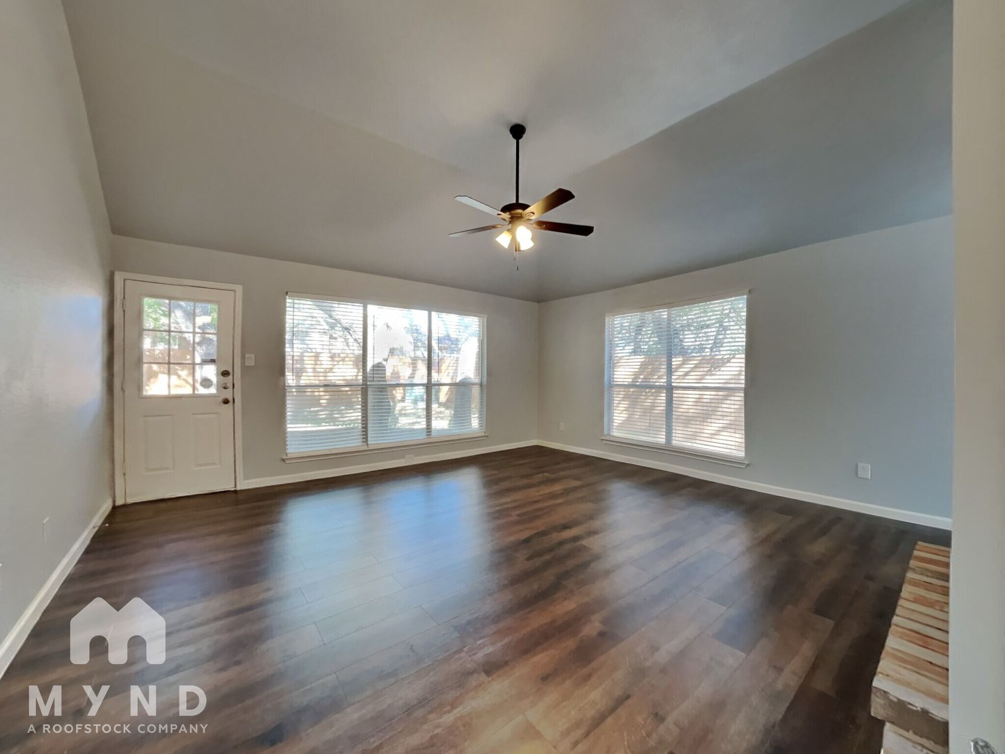 Building Photo - 11831 James Vinson Dr