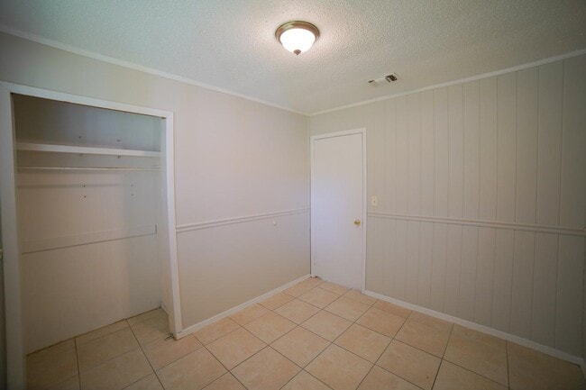 Building Photo - 3424 Orlando Dr