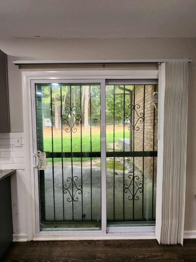 Building Photo - 141 Peyton Pl SW