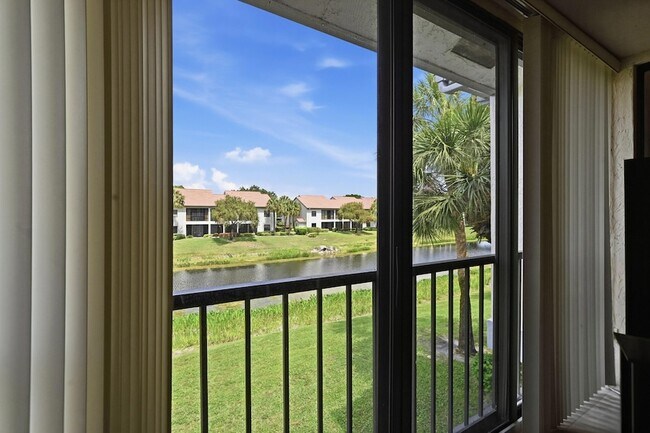 Building Photo - 5395 Firenze Dr