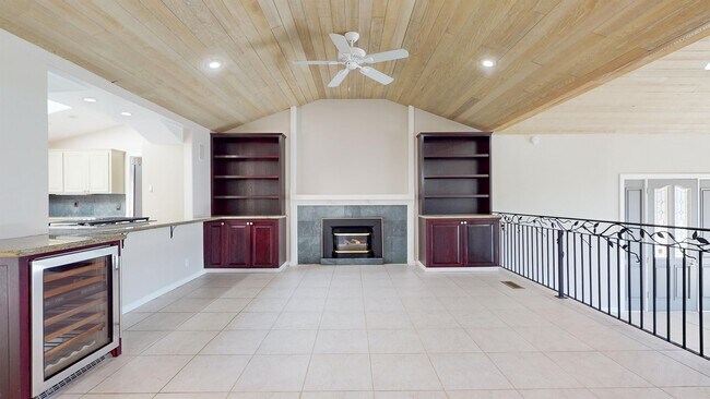 Building Photo - 9168 Eastside Rd