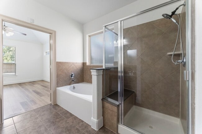 Building Photo - 87 Sagamore Ridge Pl