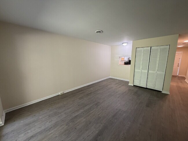 Building Photo - Townhouse for Rent