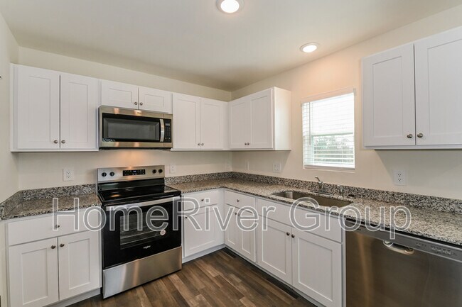 Building Photo - 4166 NW 40th Ave
