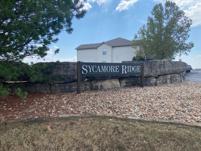 Building Photo - Condominium in Sycamore Ridge