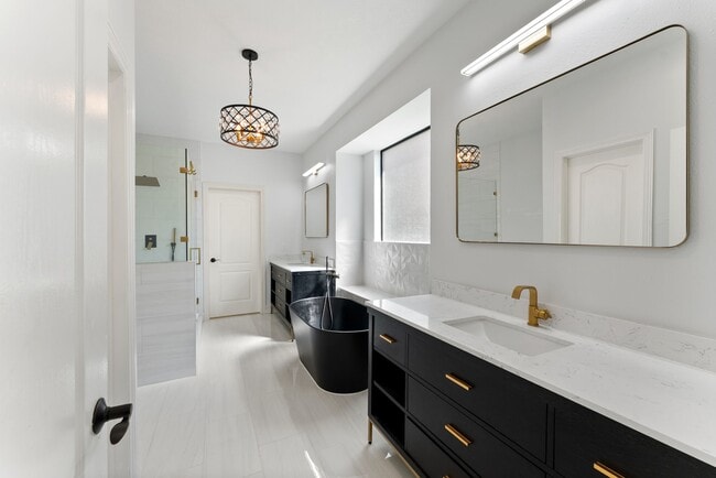 Building Photo - 8422 Misty Mountain Trail Ln