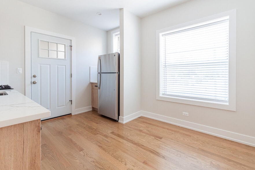 Building Photo - 3531 N Broadway St