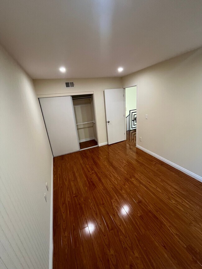 Building Photo - 5144 Javalambre Dr