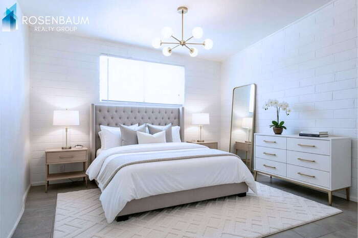 Building Photo - 565 S Hobson