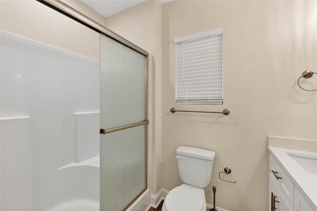 Building Photo - 204 Palm St