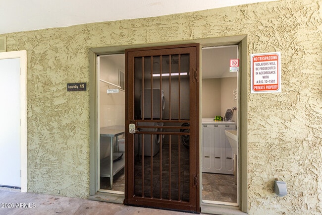 Building Photo - 4610 N 68th St