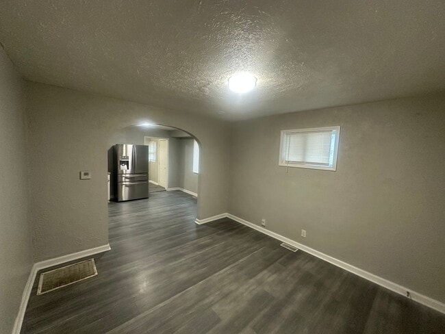 Building Photo - 642 Congress Ave