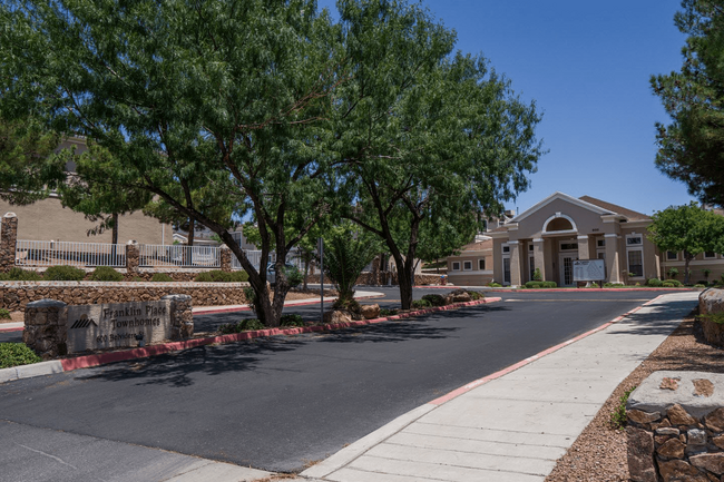 Building Photo - Franklin Place Townhomes